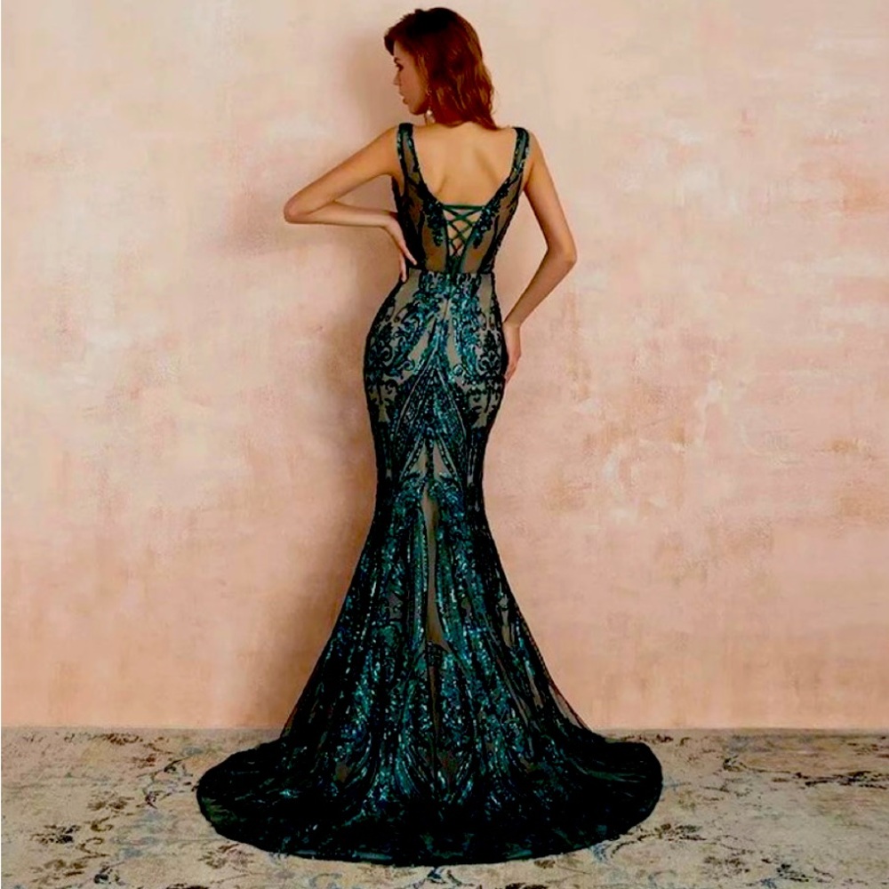 Emerald gown with sequins worn once - Size UK4 US2 & hemmed to approx 5’3”-5’4”